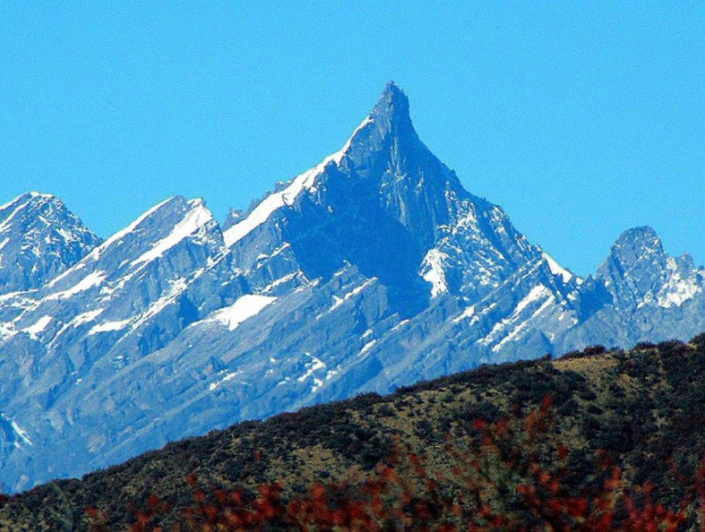 Nyel Japo (6150 metri), parete orientale