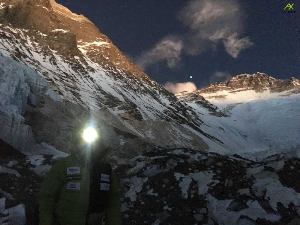 Photo @ Alex Txikon