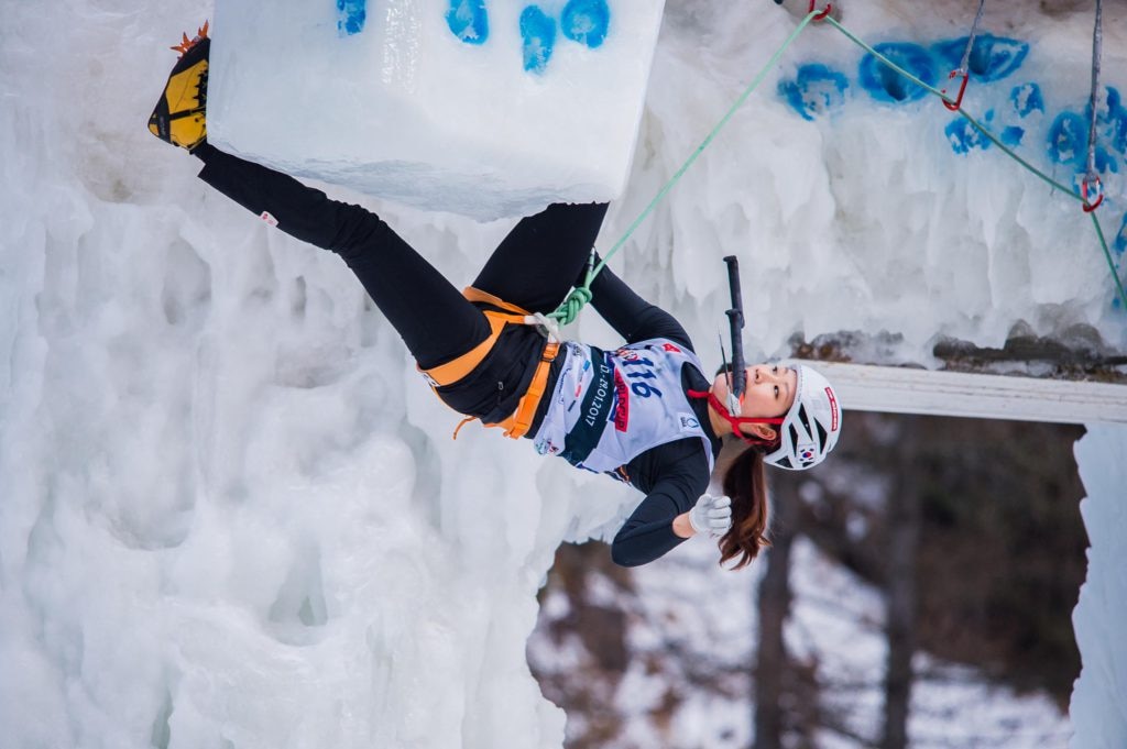 Photo @ UIAA ICE CLIMBING WORLD CUP 2017