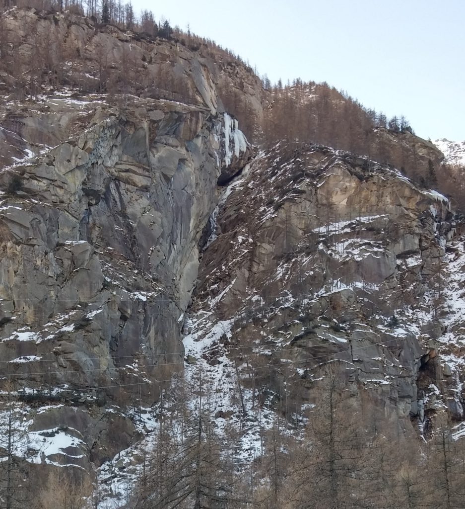 Vanessa robe neire - La linea Photo @ GuideAlpineTorino