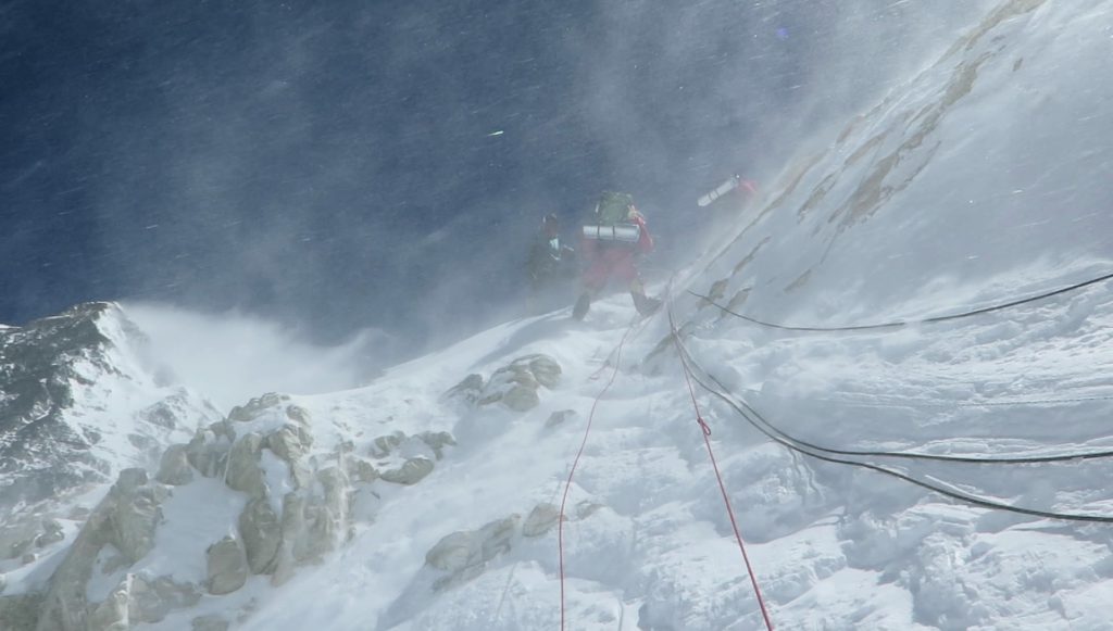 Il terribile vento, sulla fascia gialla

