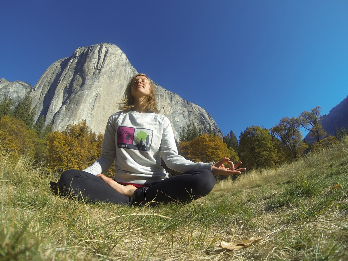 Photo of Yoga, una montagna di benefici e una lezione gratis da scaricare!