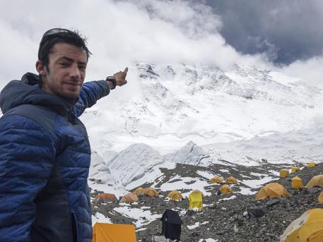 Kilian Jornet all'Everest nel 2017.