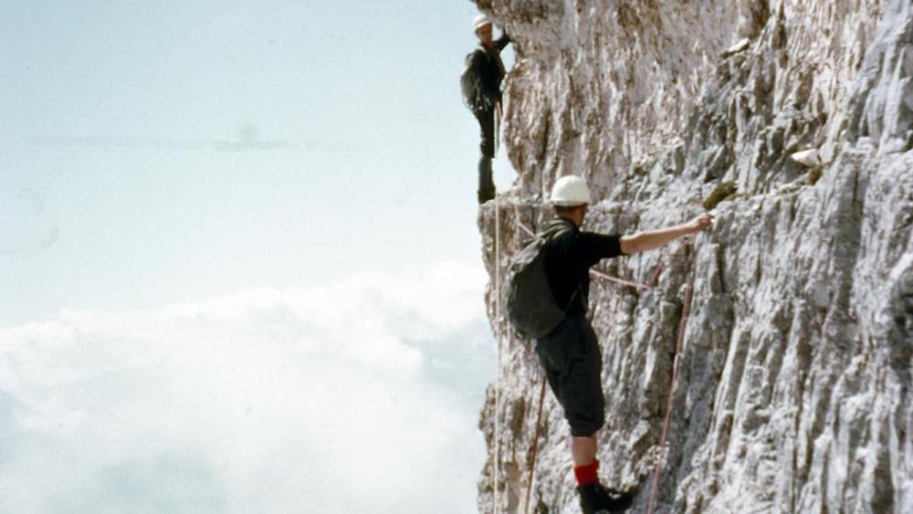 Photo of Il rocciatore premio Nobel. “Scalo le Alpi perché ci sono”. Di Enrico Martinet da La Stampa
