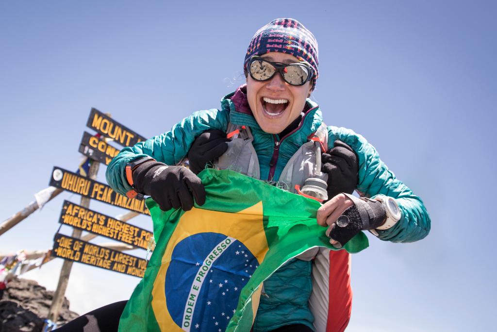 Feranda Maciel in cima al KIlimanjaro @The North Face