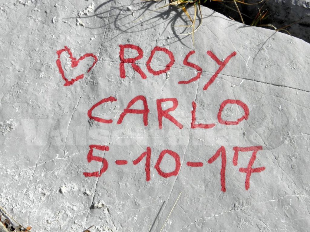 Rosy e Carlo, la scritta sul monte Menna @Valseriananews