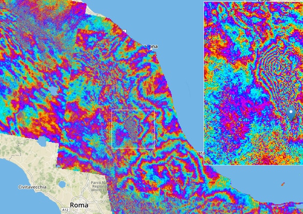 Questo interferogramma mostra come il terreno si è mosso a causa dei terremoti che hanno colpito Amatrice il 24 agosto 2016. L'immagine combina le immagini catturate da Sentinel-1A prima e dopo i terremoti. Fonte: European Space Agency - ANSA