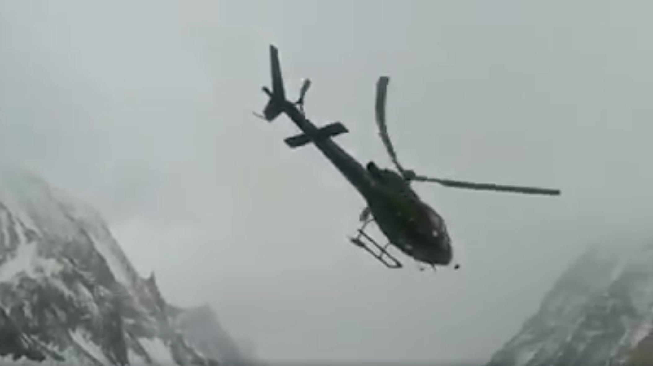 Foto di archivio dell'elicottero partito ieri dal CB K2 per prelevare i polacchi