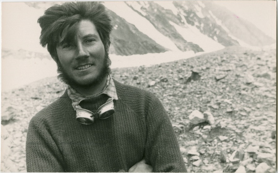 Photo of Schegge di K2: “La fessura Bonatti” – di Roberto Mantovani