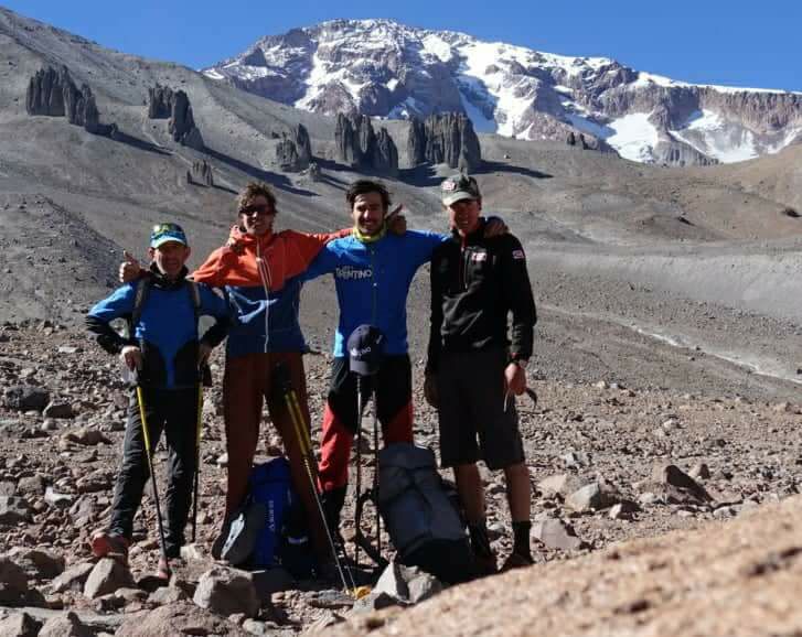Il gruppo durante la traversata. Da sinistra Nicolini, Silvestro, Leonardi, Tomas. Foto @ Facebook Los Picos 6500