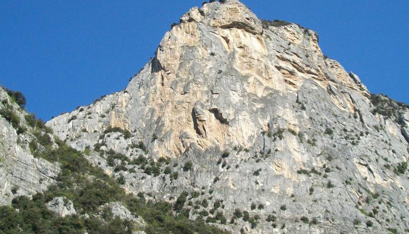 Parete rocciosa a Sarche. Foto @ l'Adige
