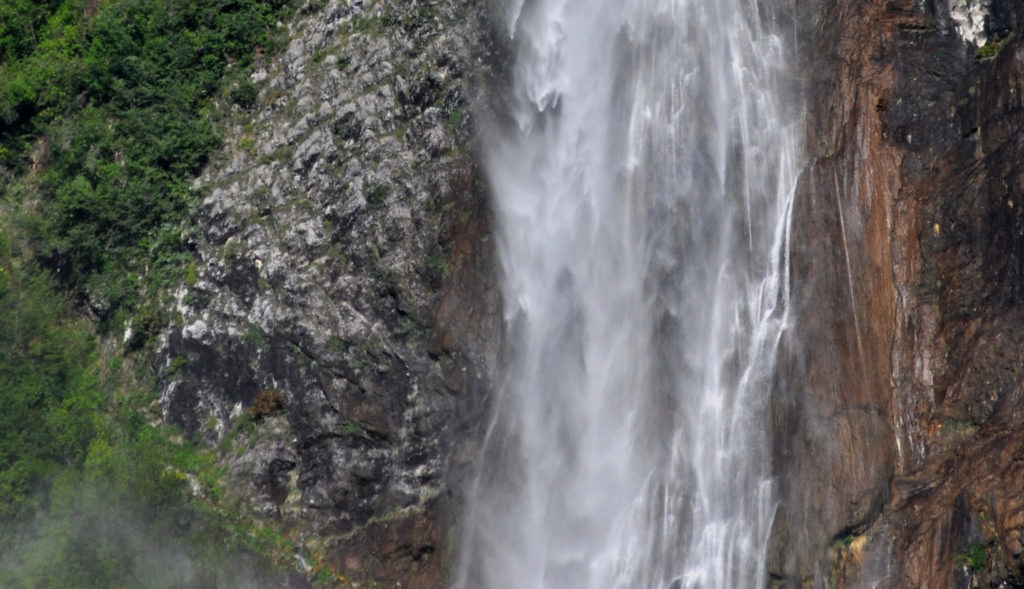 La cascata di Zompo lo Schioppo - Foto @ Stefano Ardito