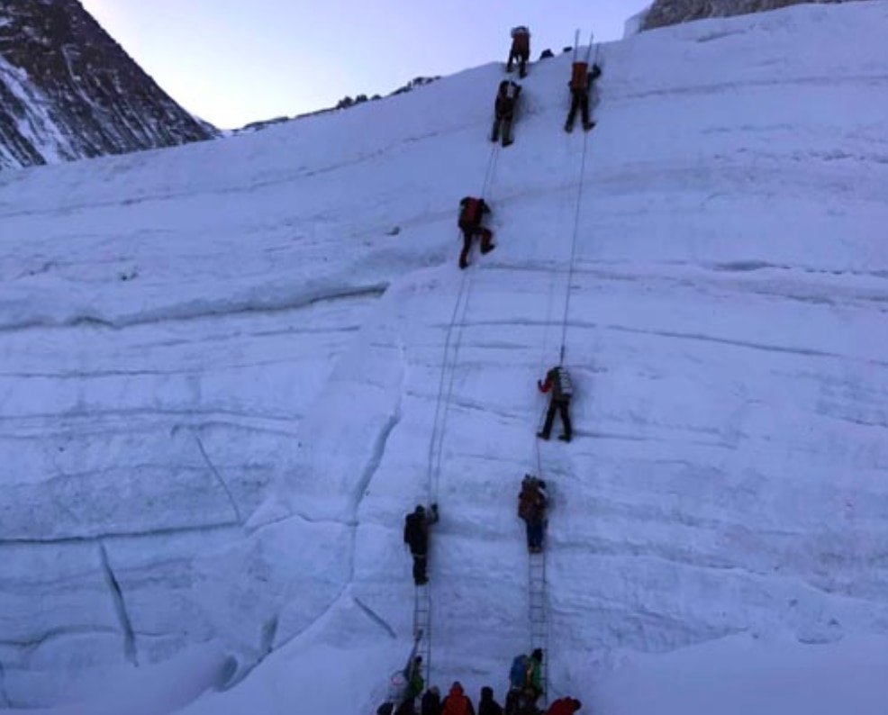 Everest, Icefall, alpinismo, cronaca