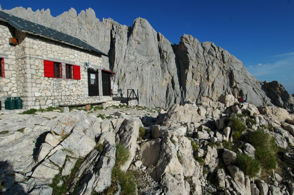 Corno Piccolo e il rifugio Franchetti