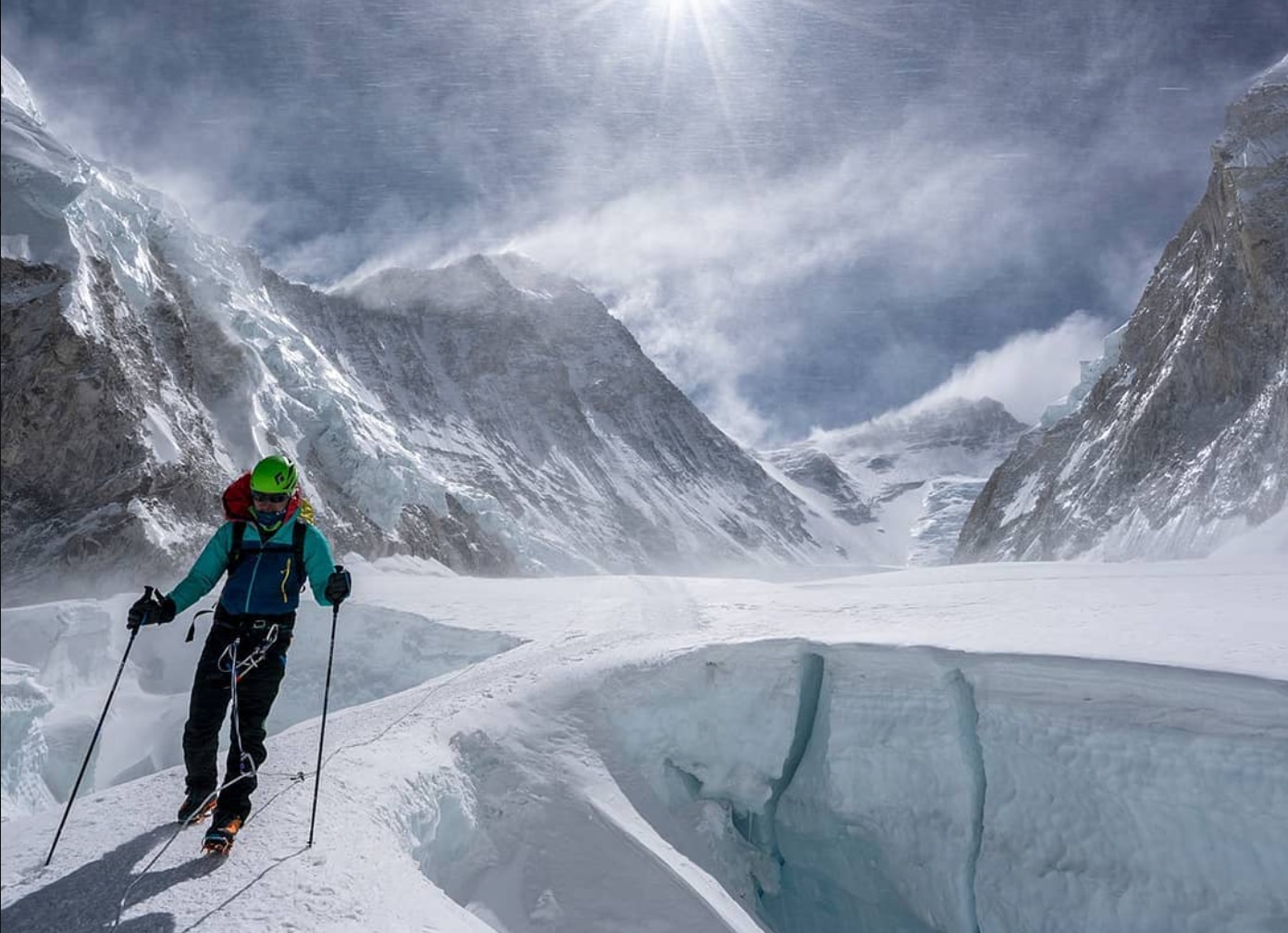 Photo of Traversata: Tenji in vetta all’Everest punta al Lhotse. Colibasanu e Hamor rinunciano