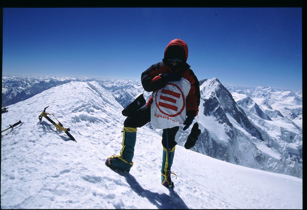 Nives in vetta al Gasherbrum II. Foto @ Archivio Meroi-Benet