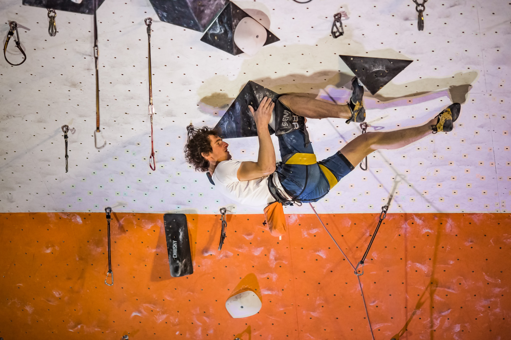 Adam Ondra, arrampicata