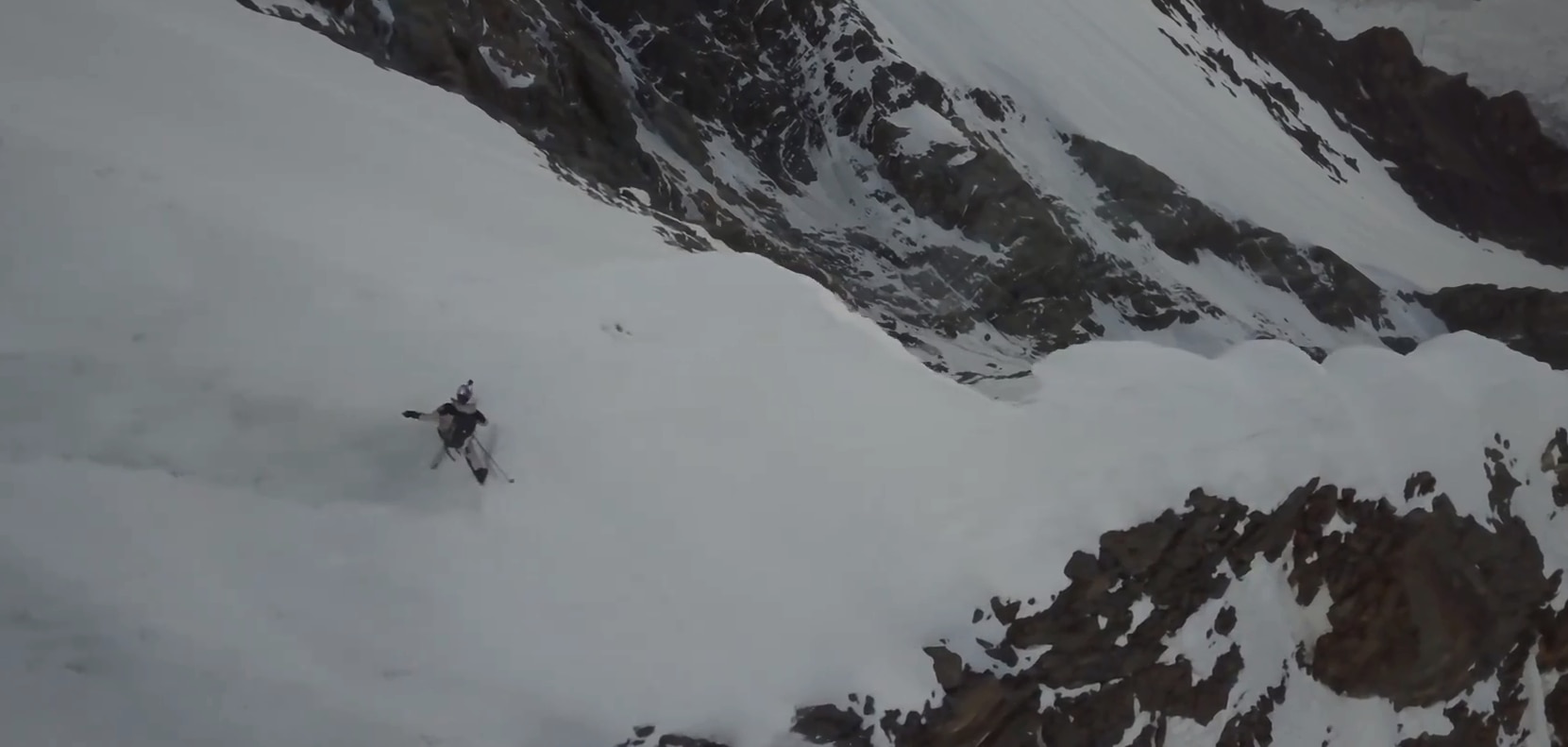 Photo of Lo spettacolare video integrale della K2 Ski Challenge di Andrzej Bargiel