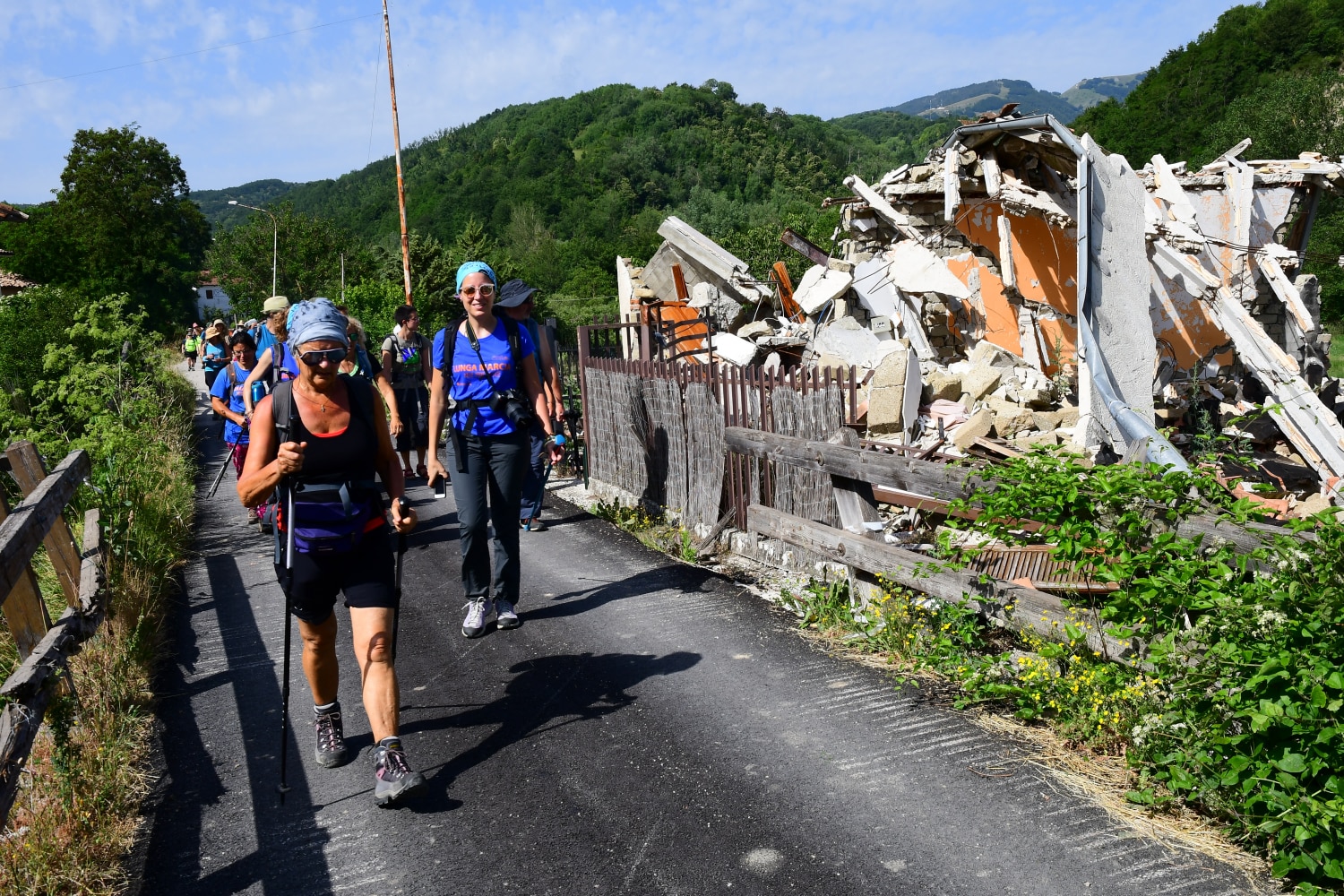 terremoto, appennino, marcia nelle terre mutate