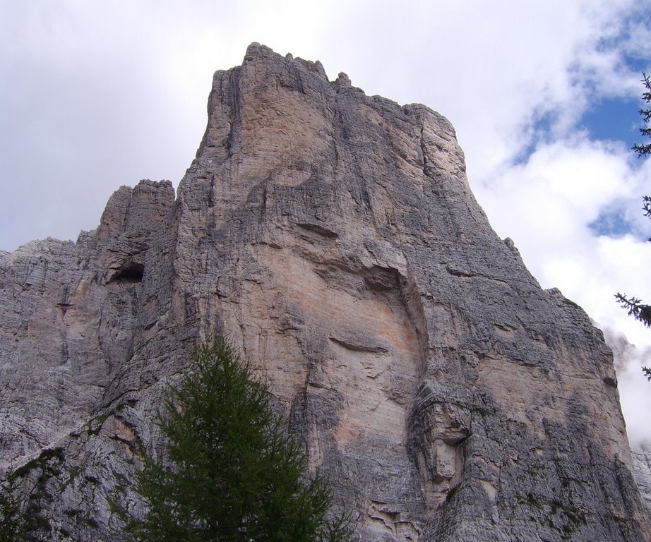 Torre Venezia, Via Tissi, crollo, traverso