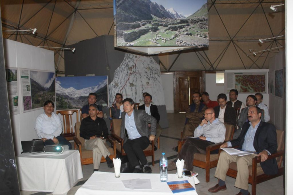 Everest, Pakistan, EvK2CNR