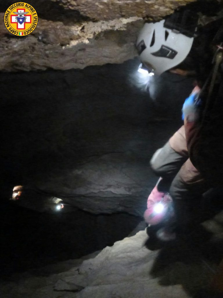 CNSAS, Soccorso alpino e speleologico, esercitazione in grotta, record di profondità