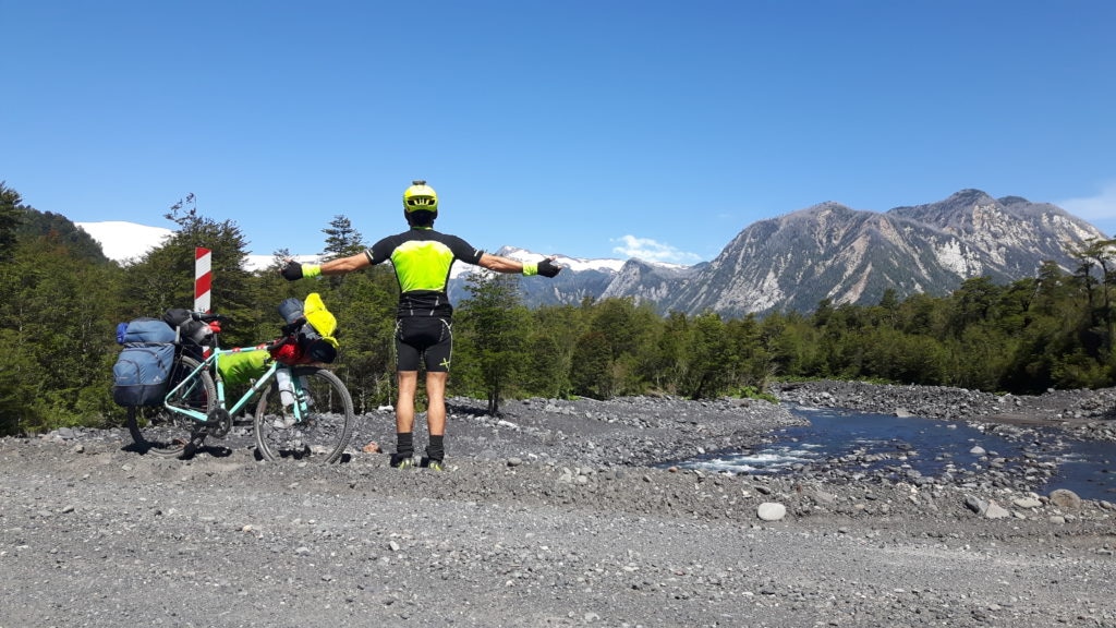 Lungo la Carretera, dopo Caleta Gozalo. Foto Mirco Robaldo