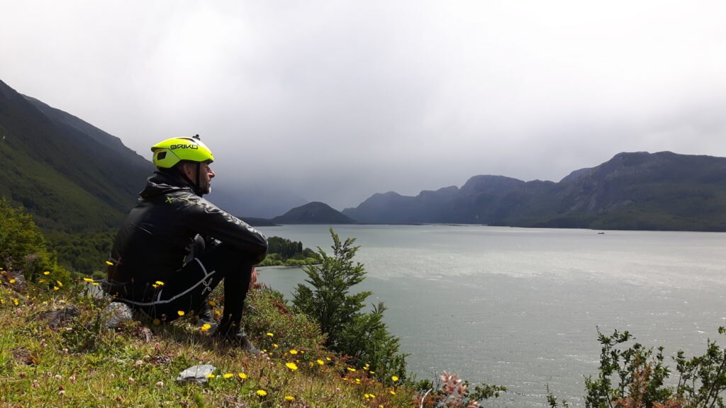 Lago Cisnes. Foto Mirco Robaldo