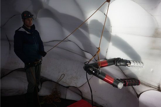Photo of Antartide. La NASA presenta il robot che scala i ghiacci