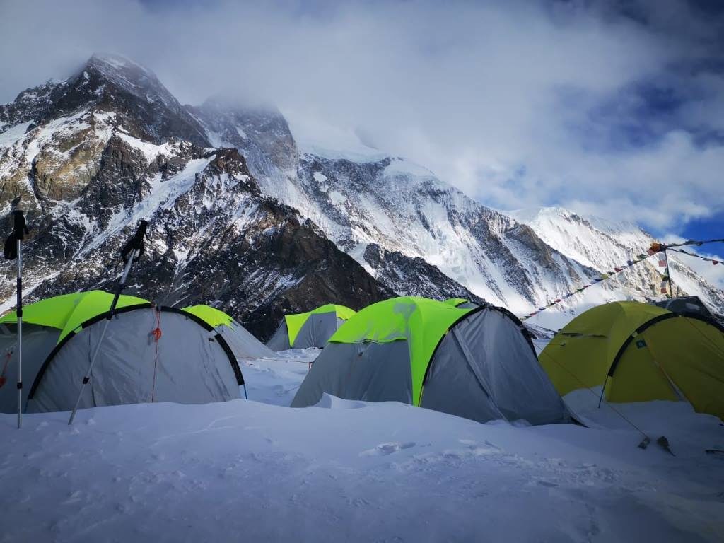Le tende al campo base della spedizione russa-kazaka-kirghisa