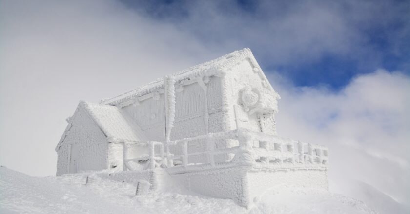 Rifugio Duca degli Abruzzi, Gran Sasso, galaverna, inverno, frozen, Denio Di Nardo