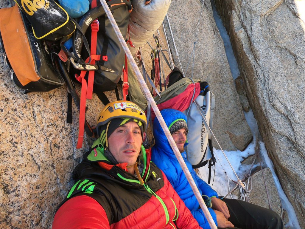 Matteo Della Bordella e Matteo Pasquetto sul diedro degli inglesi