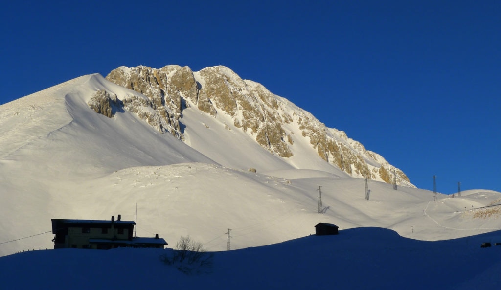 La parete Nord est del Terminillo e il rifugio Sebastiani