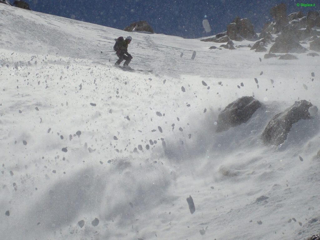 21-06-2010 Mattia Varchetti in discesa con grande stile dalla Nord dell Tour Ronde