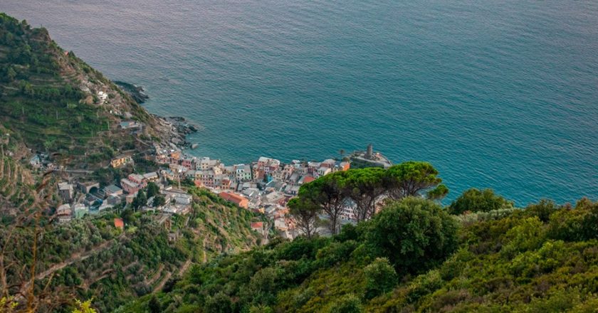 Parco Cinque Terre, sentieri, infradito, sanzioni, turismo, sicurezza