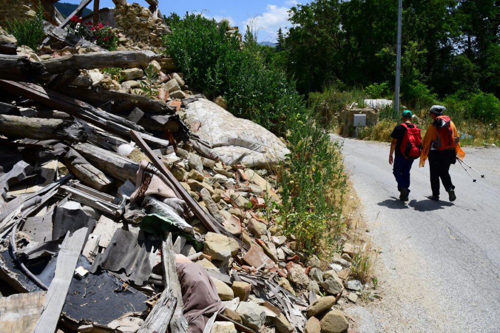 In marcia tra dolore e rinascita