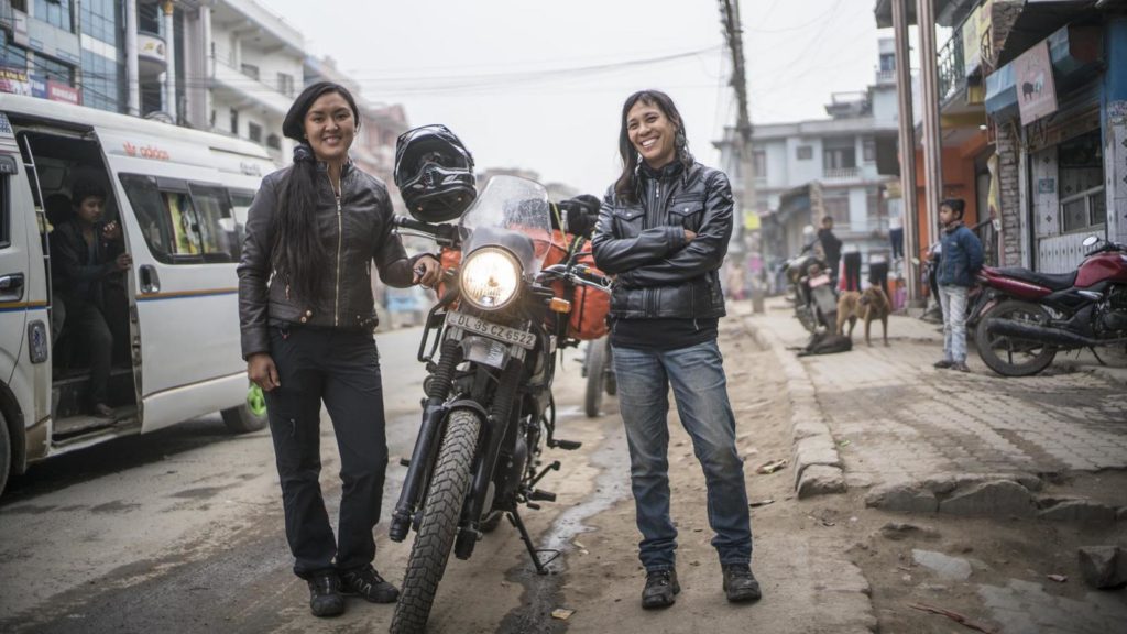 Pasang Lhamu Sherpa Akita, la principale guida alpina donna del Nepal, è stata in cima alle vette più alte della Terra. Quando si troverà ad affrontare una prima salita con un partner improbabile - l