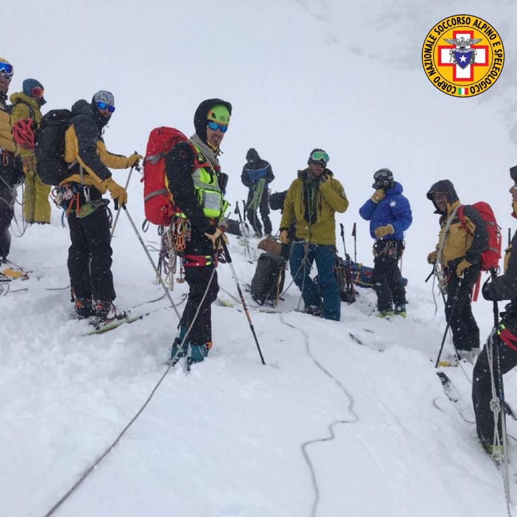Le squadra di soccorso del CNSAS durante l