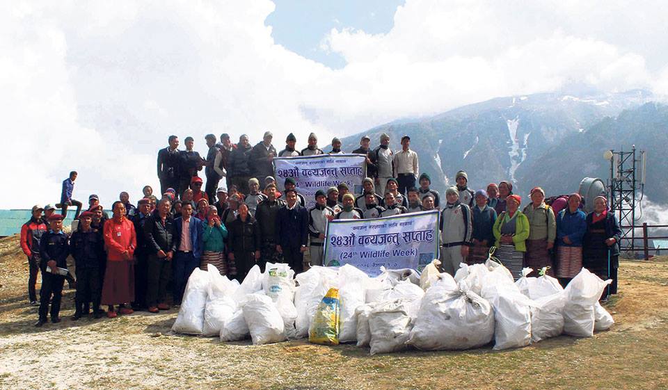 Sagarmatha, Everest, pulizie, nepal,rifiuti