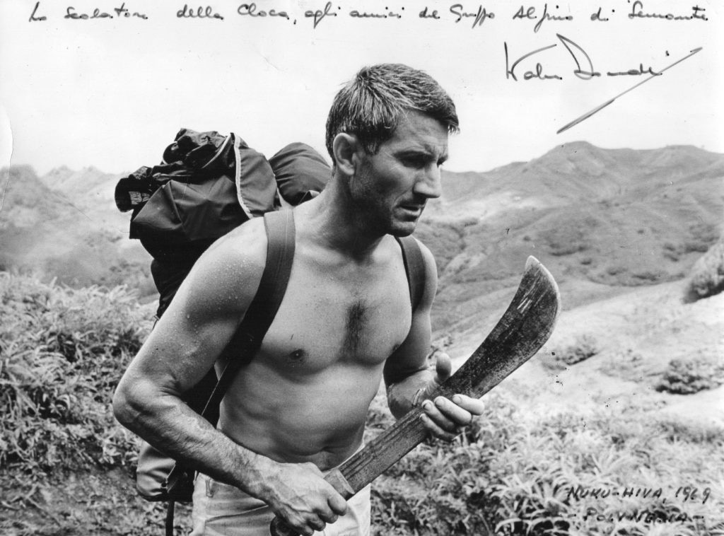 Un ricordo autografato da Walter Bonatti per Dino Perolari. Archivio Perolari