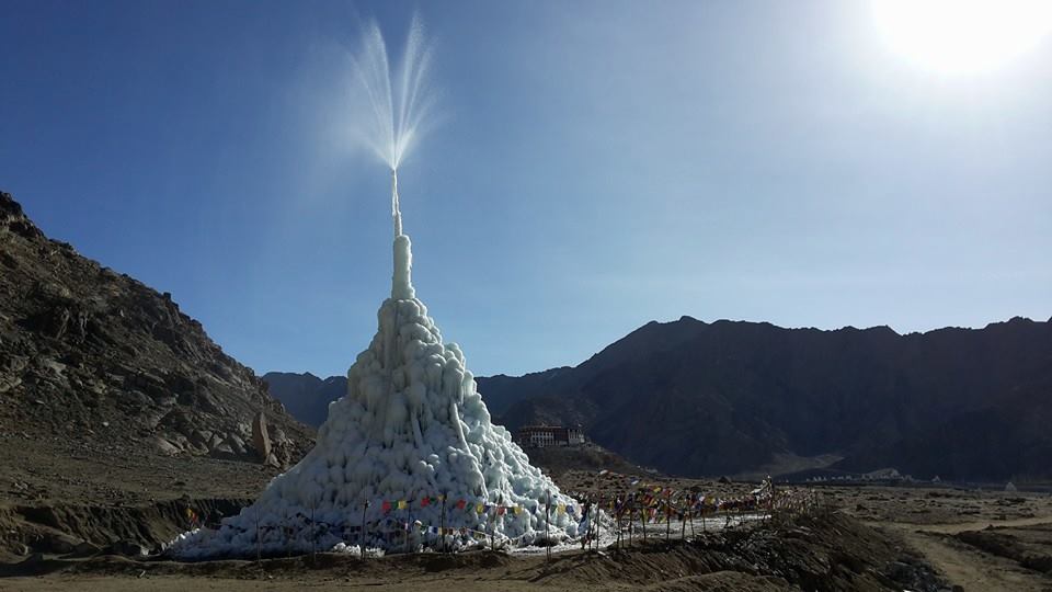 Photo of Ice stupa: ghiacciai artificiali per arginare i cambiamenti climatici