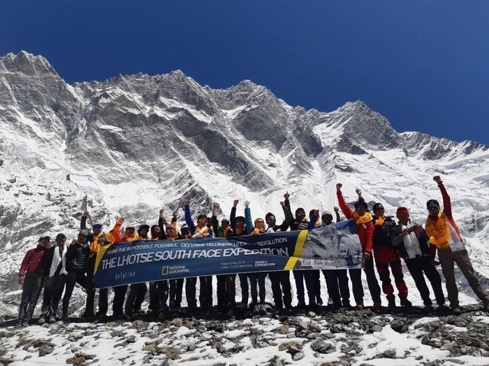 Photo of Lhotse. Elisabeth Revol in vetta. Niente da fare sulla parete Sud per il team di Sung Taek Hong
