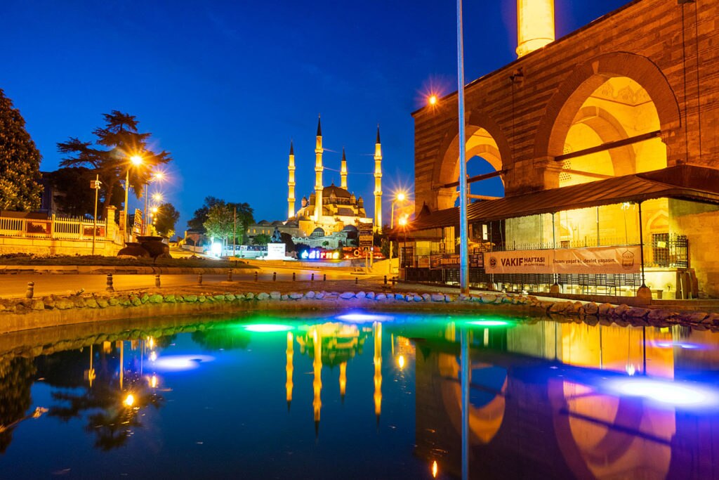 Luci nella notte a Edirne