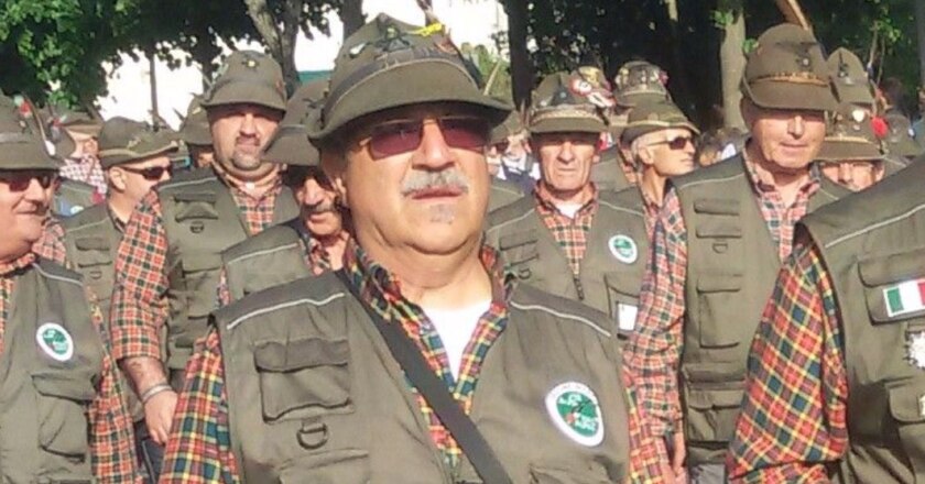 alpini, radio deejay, cappello