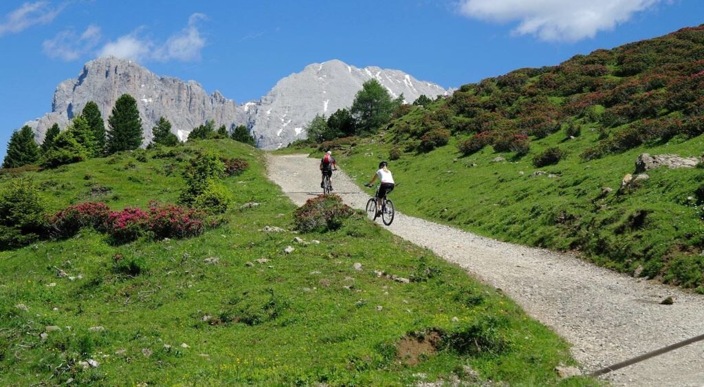 Val Gardena (foto @ mtb-dolomites.com)