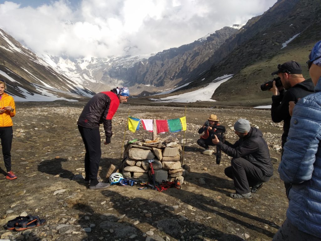La cerimonia della Puja a campo base - Foto Anindya Mukherjee