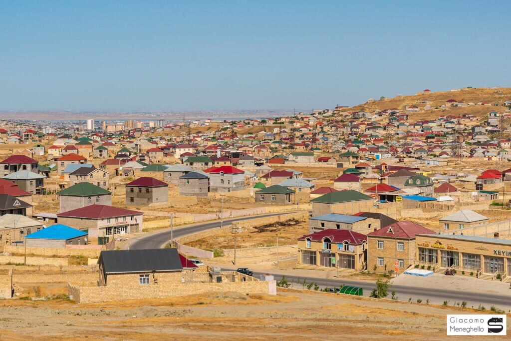 Periferia di Baku, zona dei vulcani di fango - Azerbaigian