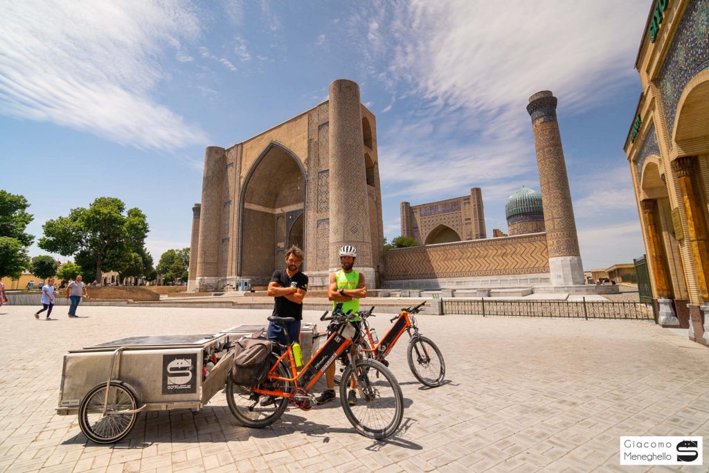 soul silk, ciclismo, via della seta, kazakistan, azerbaigian. cina, giacomo meneghello, yanez borella