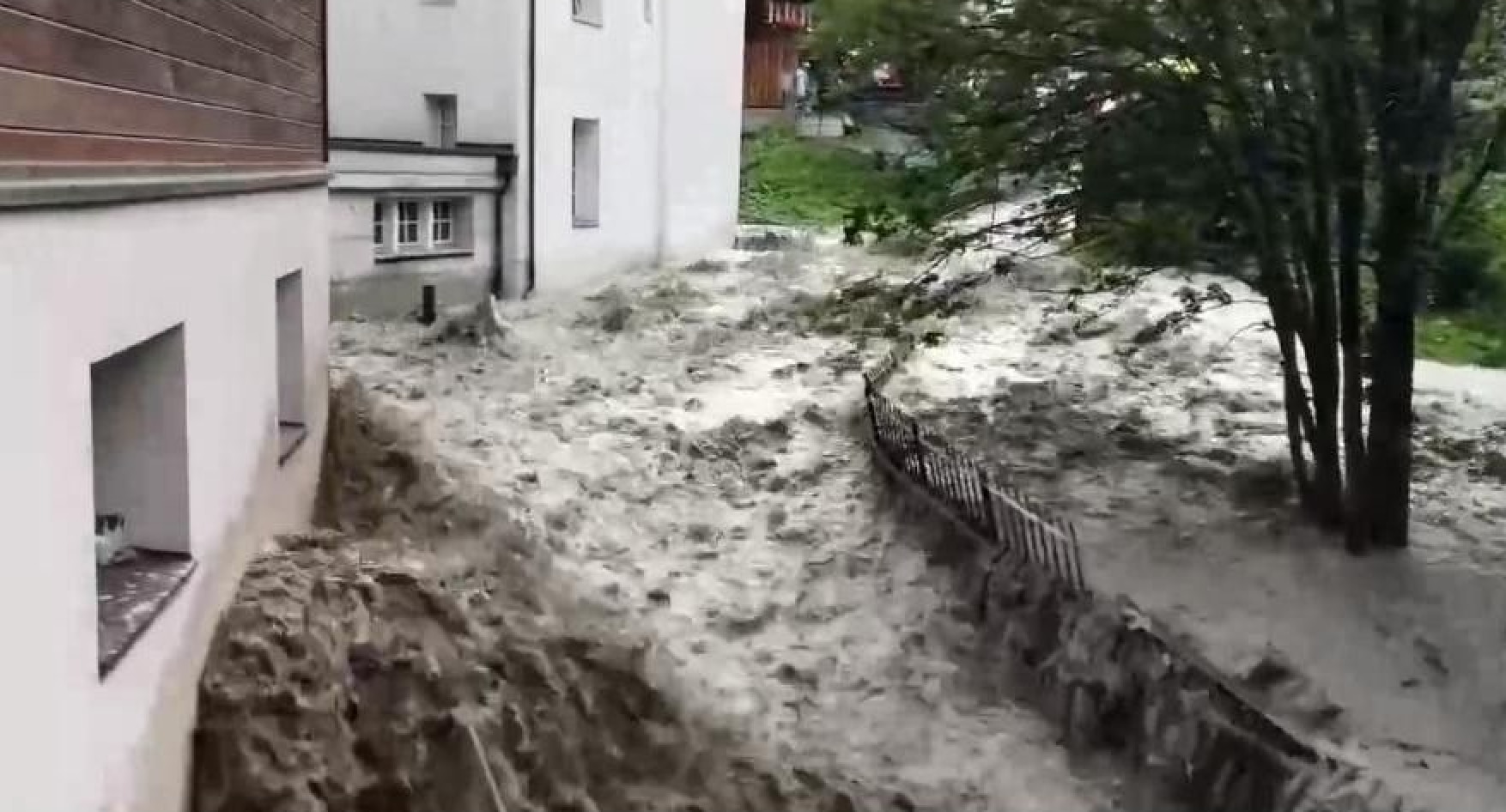 Cede un ghiacciaio sotterraneo, Zermatt si allaga Montagna.TV