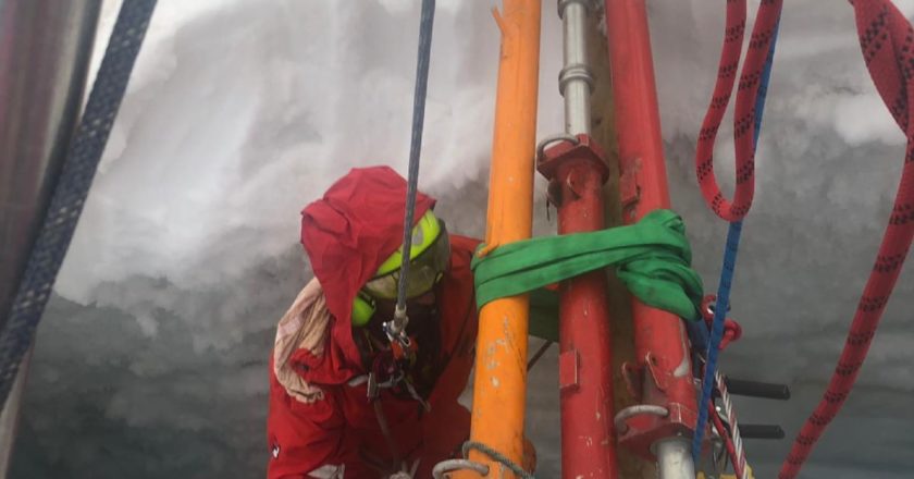 alpinista in un crepaccio, breithorn centrale, incidenti in montagna
